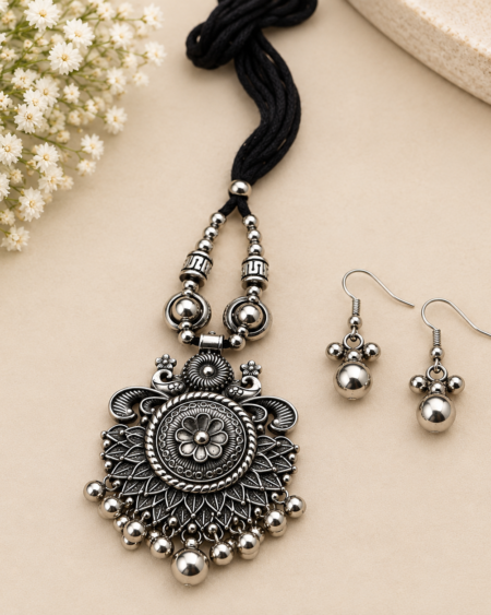 Oxidized Silver Floral Pendant Necklace & Earrings Set